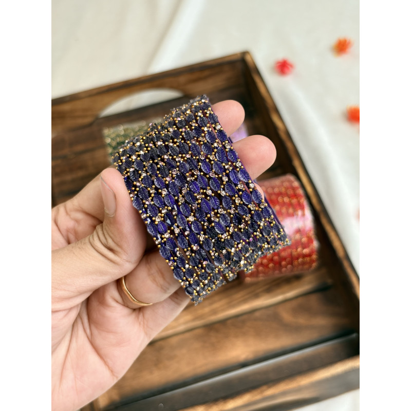 Illai - leaf ( violet)